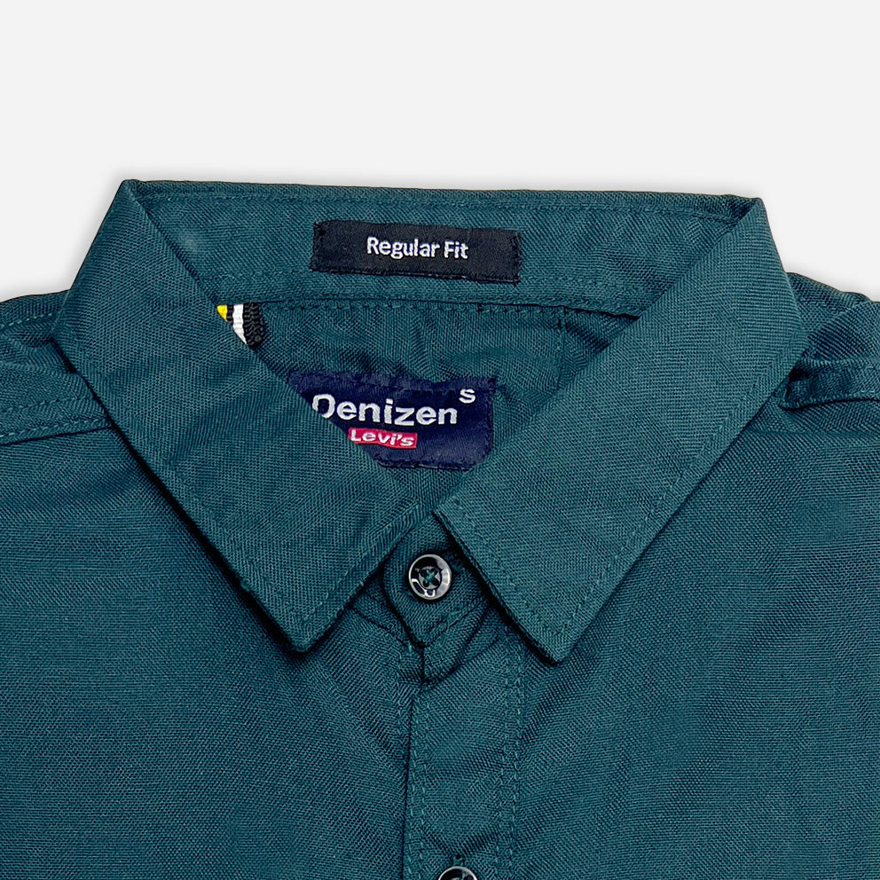 closeup of casual dress shirt by Denizen, a brand under Levi's 