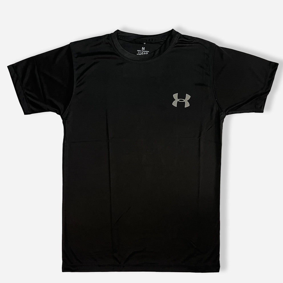 black round neck t shirt with under armor logo on it